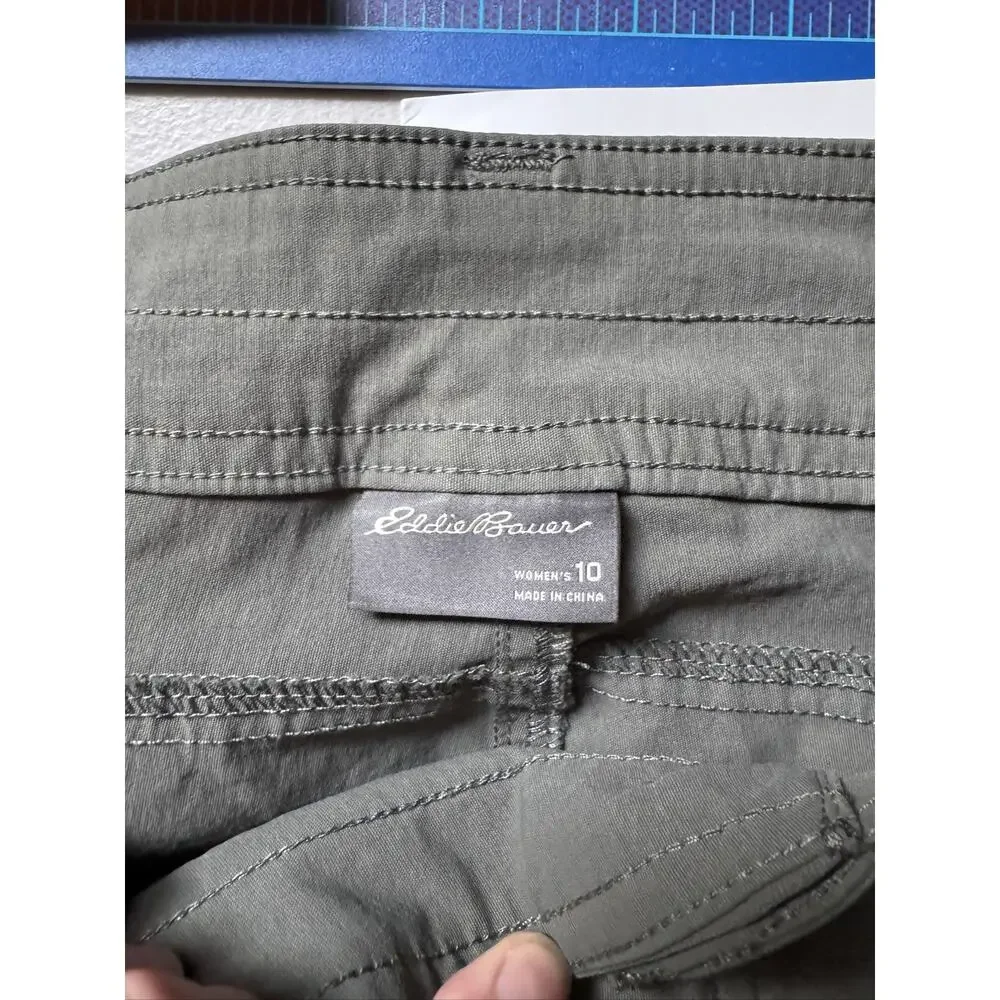 Eddie Bauer Women's 10 Olive Cargo Hiking Trail Shorts - Picture 2 of 6